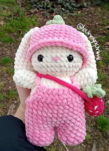 Hello Kitty çilek tavşan peluş