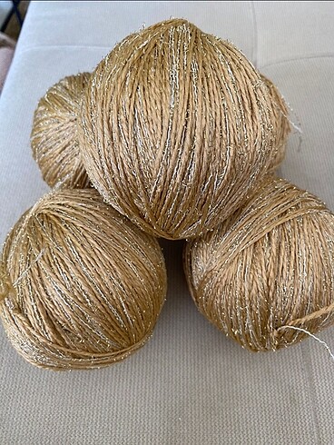 Simli gold polyester