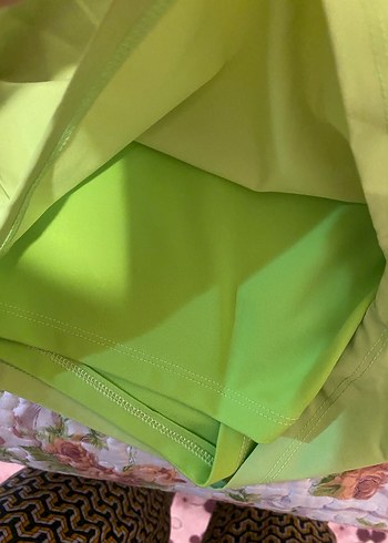 Parlak Yeşil Hamile Midi Spor Şortu - Görsel 2