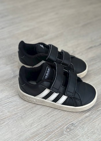 Adidas Adidas 24 numara Siyah Erkek Çocuk Spor Ayakkabı