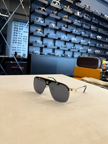 Louis Vuitton ithal Sunglasses