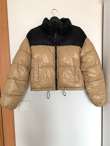 Renk bloklu şişme mont puffer