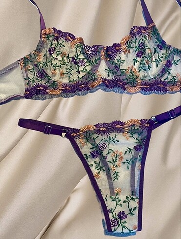 Nakış detaylı fantezi tül bralet takım