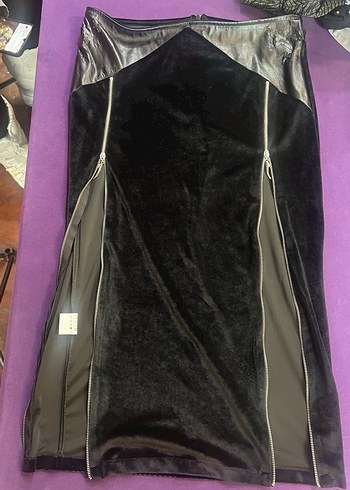 Bebe plus iki yandan yırtmaçlı kadife uzun etek - Görsel 4