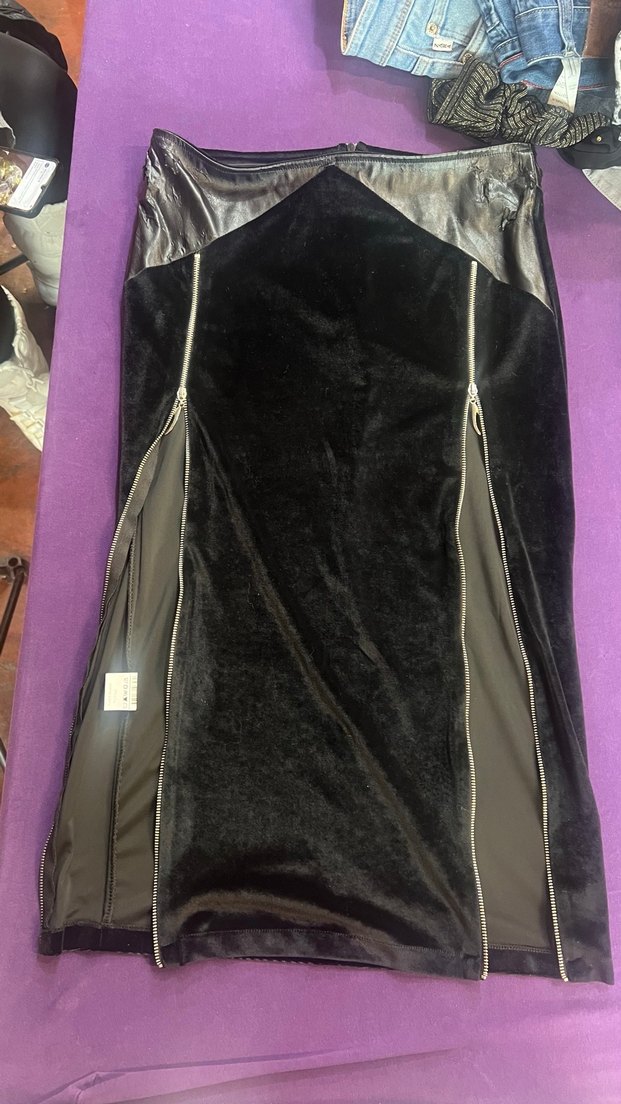 Bebe plus iki yandan yırtmaçlı kadife uzun etek - Görsel 4