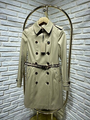 s Beden Burberry Trenchcoat!