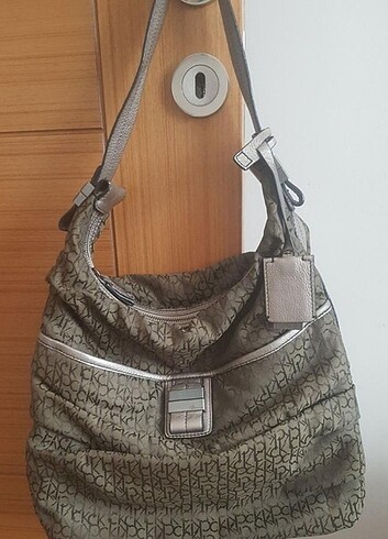 Calvin Klein Calvin klein onun cantasi