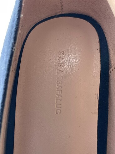 38 Beden lacivert Renk Zara Stiletto %70 İndirimli.