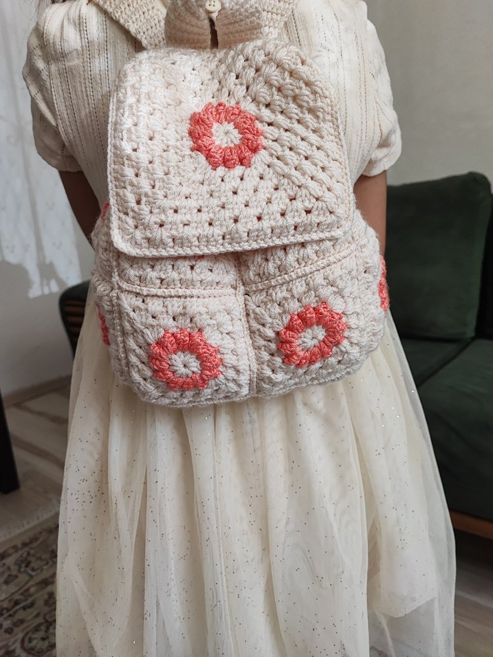 Nakışlı Beyaz Bebek Çantası - Görsel 2