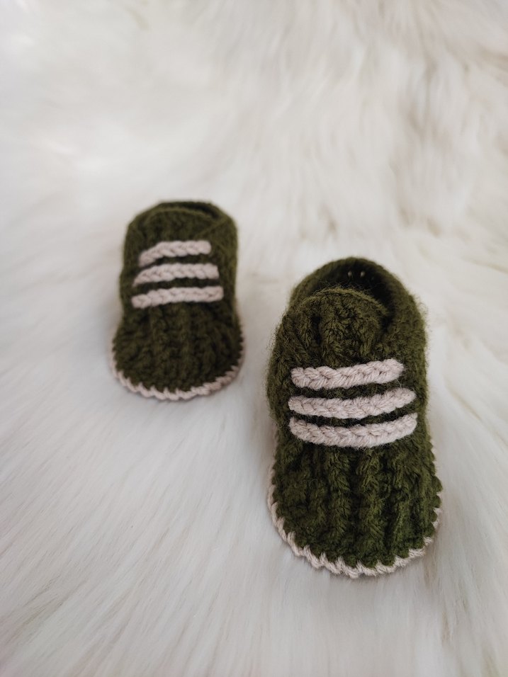 Erkek Bebek Örgü Yeşil Patik - Görsel 3