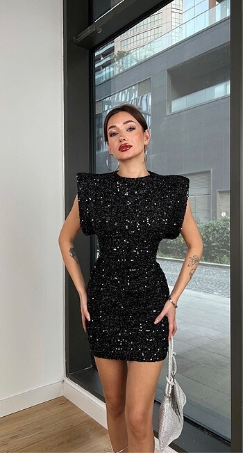 Zara model