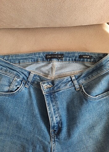 Lc waikiki jean 32 beden
