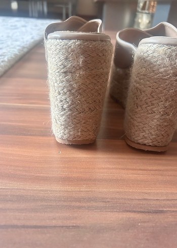 Bej Kadın Dolgu Topuklu Terlik - Görsel 7