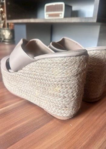 Bej Kadın Dolgu Topuklu Terlik - Görsel 10