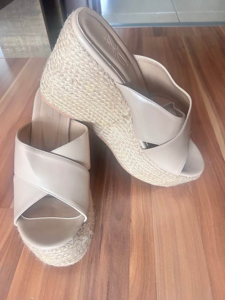 Bej Kadın Dolgu Topuklu Terlik - Görsel 4