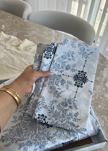 Beden beyaz Renk Beyaz ve Gri Desenli Nevresim Takımı tek kişilik