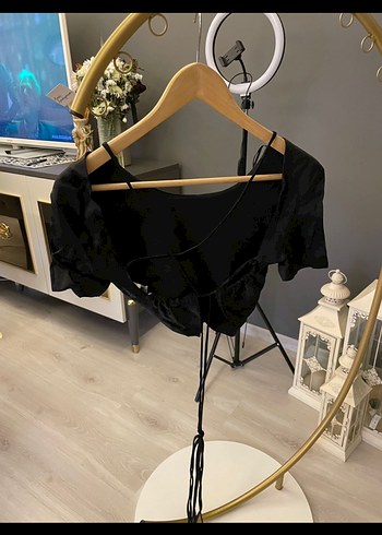 Siyah kısa saten Bluz - Görsel 2