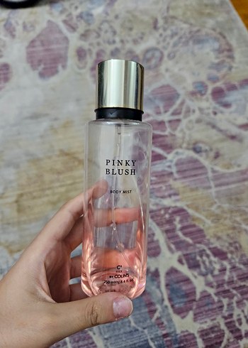 Pinky Blush Kadın Vücut Spreyi 250 ml