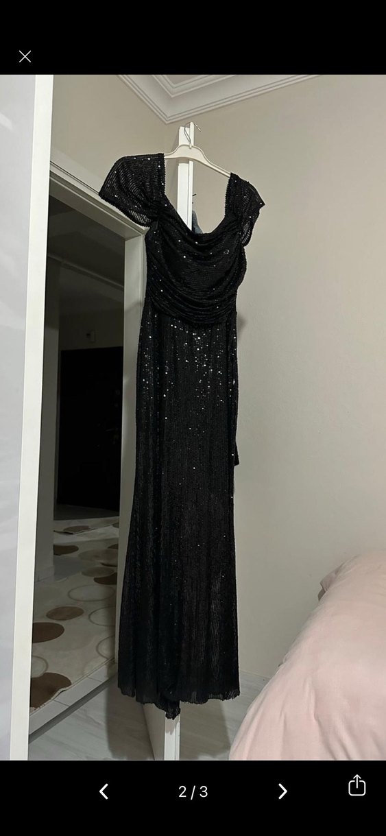 Siyah Uzun V Yaka Drapeli Gece Elbisesi - Görsel 2