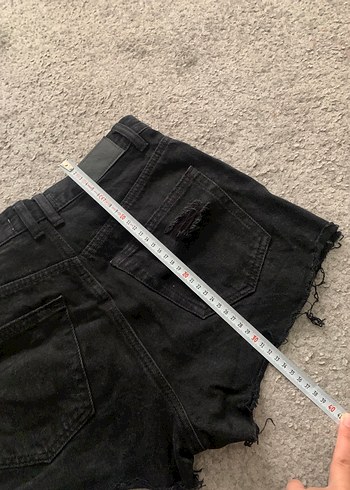 yırtık kot şort - Görsel 4