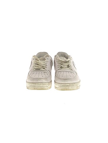 40 Beden Nike Spor Ayakkabı %70 İndirimli.