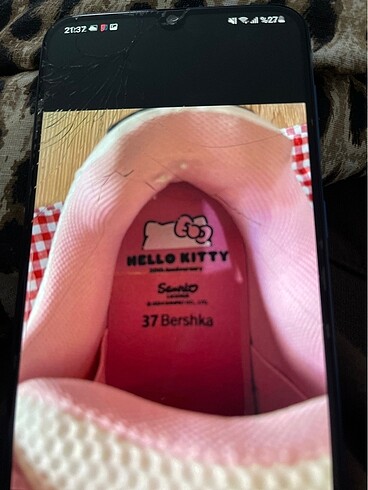 37 Beden Bershka 37 hello kitty