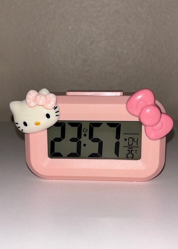 Hello Kitty Dijital Masa Saati
