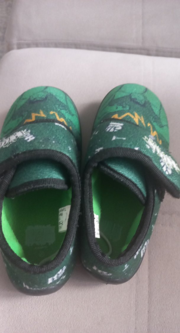 Yeşil Baskılı Erkek Çocuk Kaydırmaz Ev Terliği 27 - Görsel 3