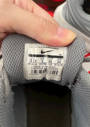 38 Beden Gri Bağcıklı Nike Kadın Spor Ayakkabı