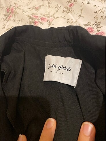 Zara siyah trençkot