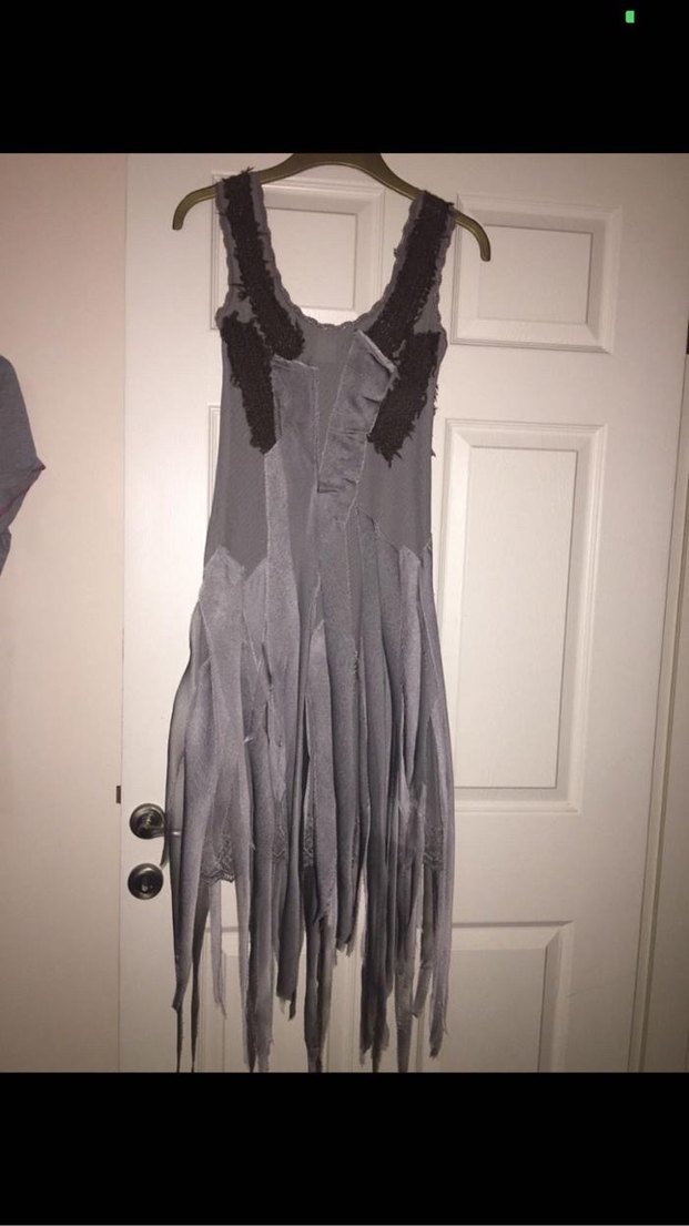 Gri Nakışlı Elbise - Görsel 2