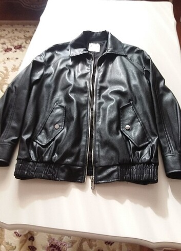 xs Beden Bershka deri ceket