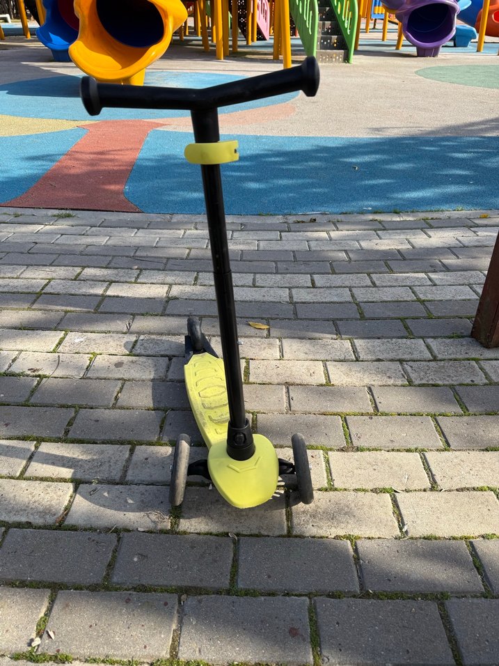 Sarı Renkli Çocuk Scooter'ı - Görsel 2