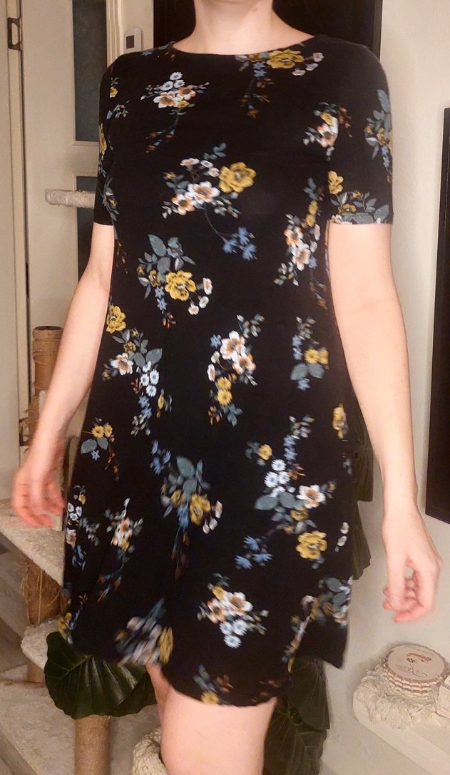 Kısa Kollu Siyah Çiçekli Mini Elbise - Görsel 2