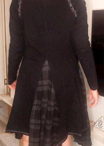 Angels Never Die, V Yaka Nakışlı Siyah Midi Elbise. - Görsel 6