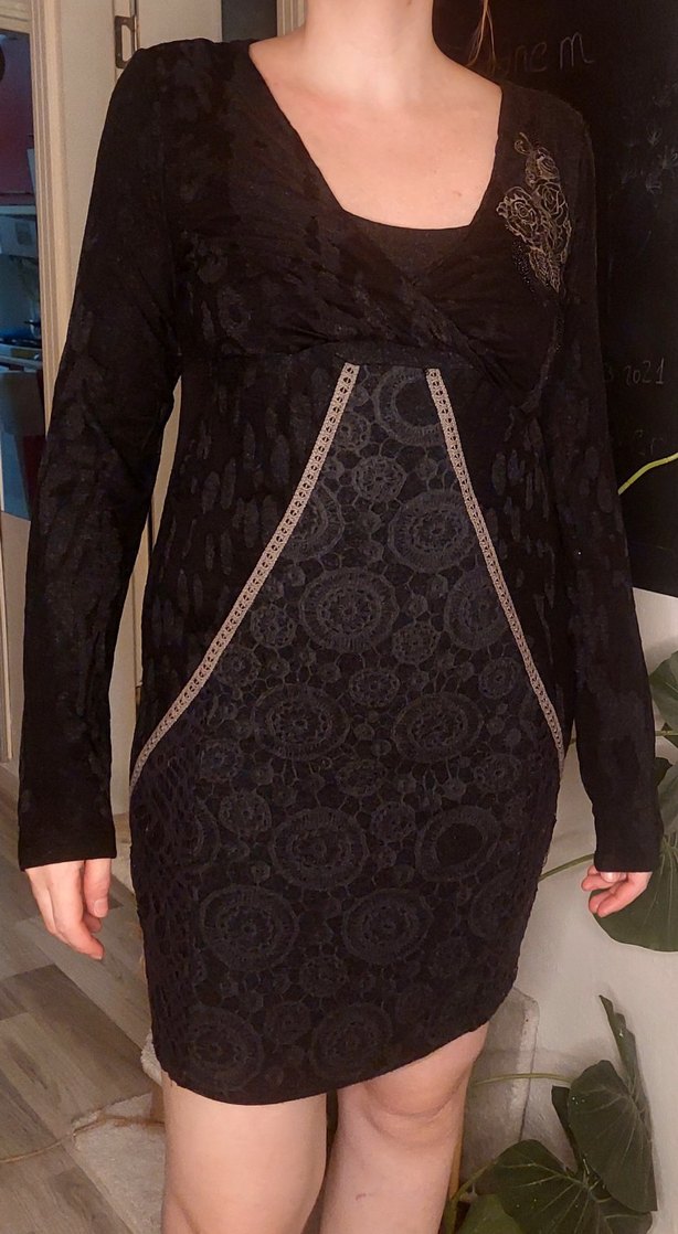 V Yaka Drapeli Siyah Gotik Mini Elbise - Görsel 2