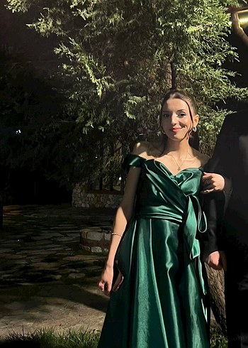 Drapeli Parlak Yeşil Uzun Abiye Elbise - Görsel 3