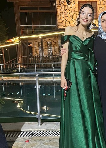 Drapeli Parlak Yeşil Uzun Abiye Elbise - Görsel 2