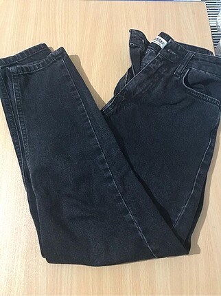 mom jean