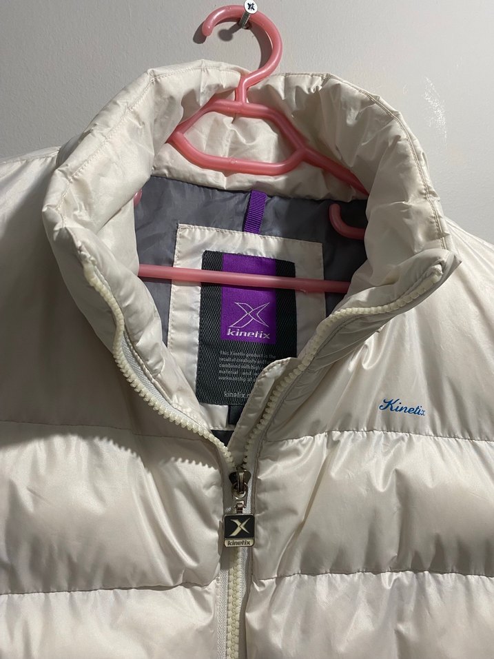 Beyaz Kapitone Yelek, Fermuarlı, Yüksek Yaka - Görsel 2