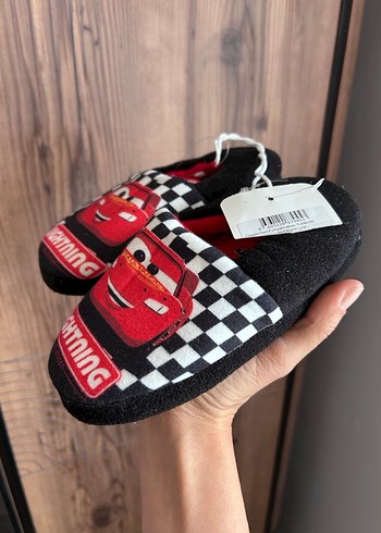 LC Waikiki Kırmızı Baskılı Erkek Çocuk Terliği