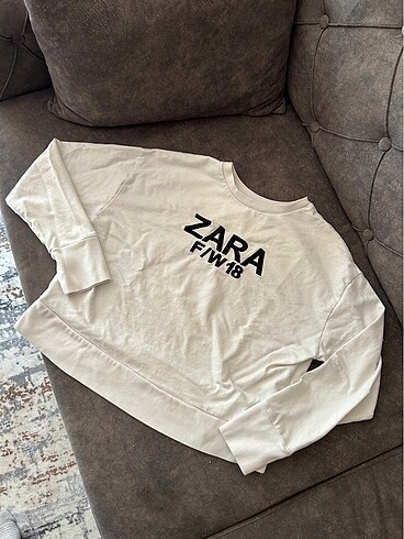 Zara Sweatshirt
