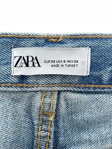 32 Beden mavi Renk Zara Mini Şort %70 İndirimli.