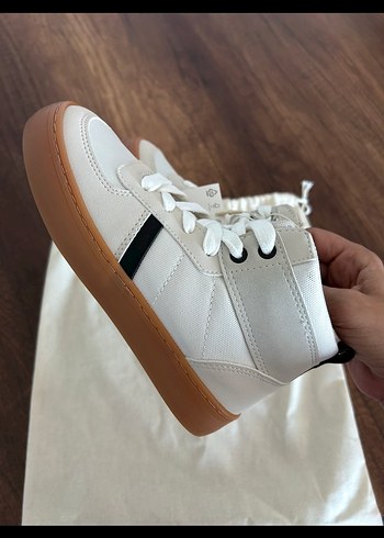 Zara Beyaz Bağcıklı Erkek Çocuk Spor Ayakkabı