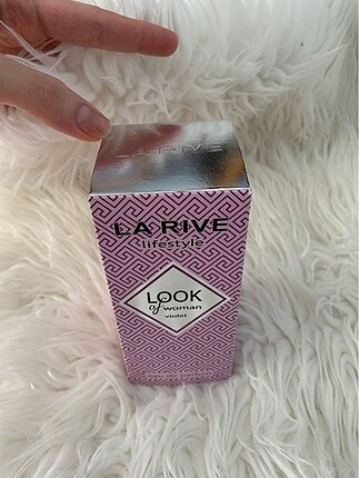 la rive look of woman violet parfüm
