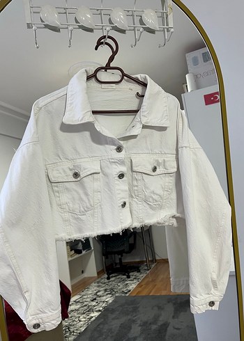 Trendyol & Milla Beyaz Düğmeli Mini Kot Ceket