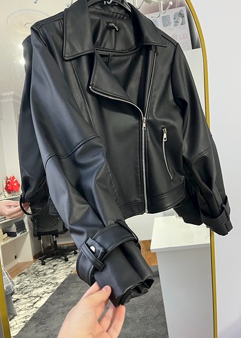 s Beden siyah Renk Siyah Deri Kemerli Biker Ceket
