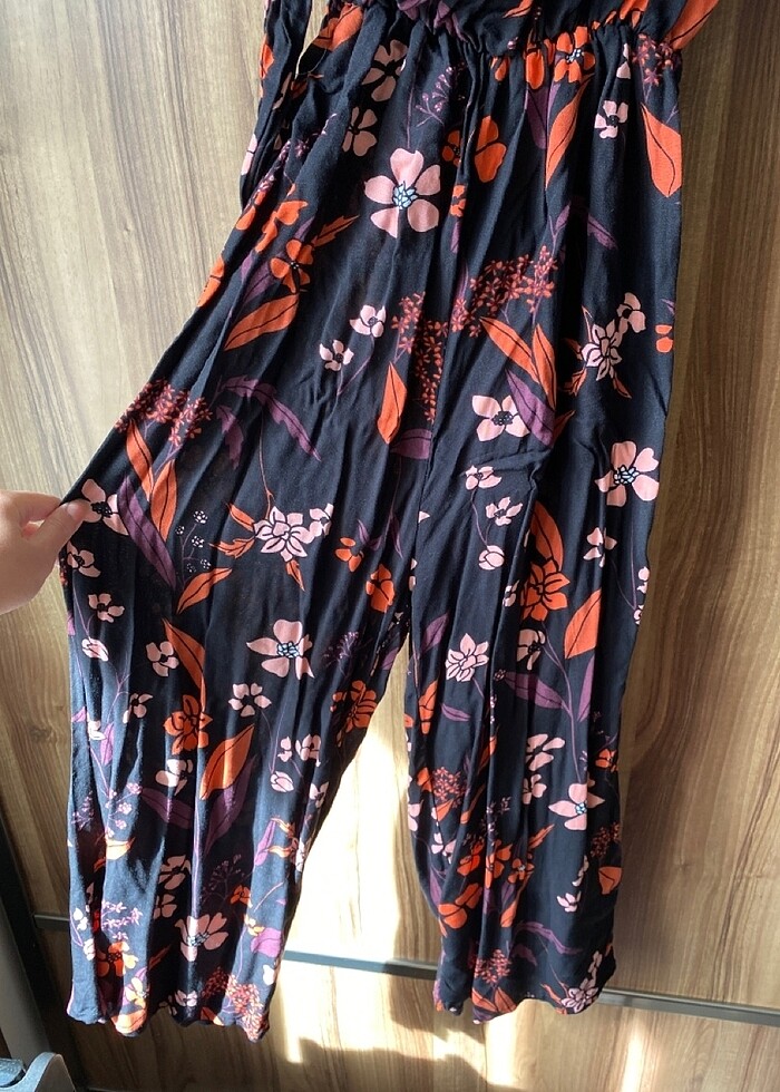 kadın yazlık çiçekli tulum - Görsel 3