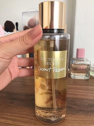 Victoria secret coconut passion