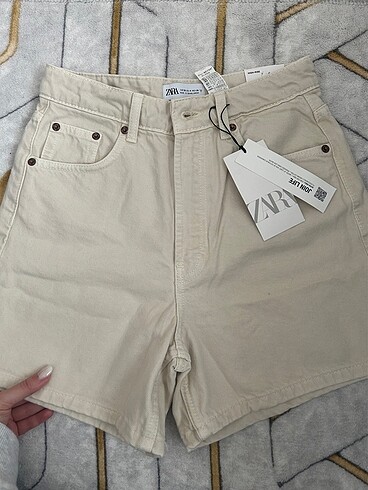 Zara krem bermuda şort